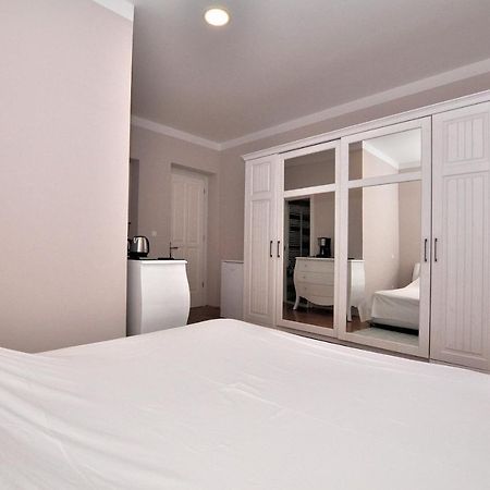 Bedroom With Bathroom Shower Split Ngoại thất bức ảnh
